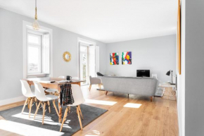  ALTIDO Marvelous 3-bed home with astonishing view and terrace, nearby St George Castle  Лиссабон